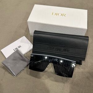 Dior Club M1U sunglass